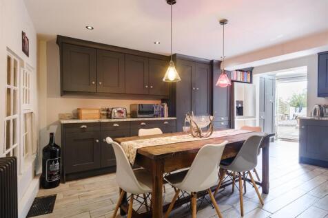 12 London Road-19.jpg