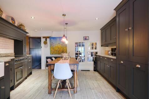 12 London Road-24.jpg