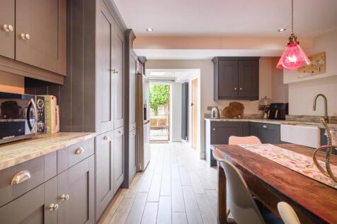 12 London Road-22.jpg