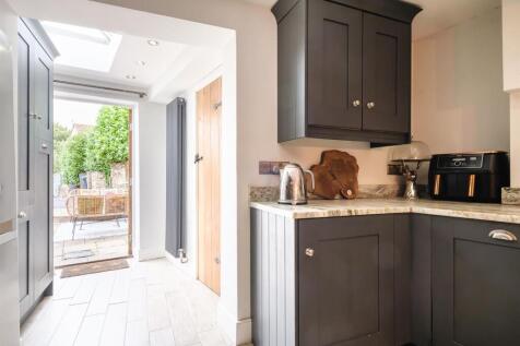 12 London Road-23.jpg