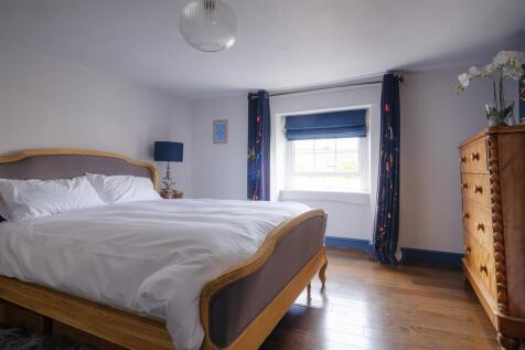 12 London Road-4.jpg
