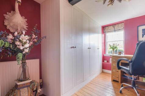 12 London Road-16.jpg