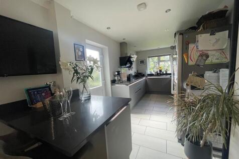 kitchen 4.jpg