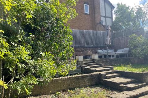 Rear garden 3.jpg
