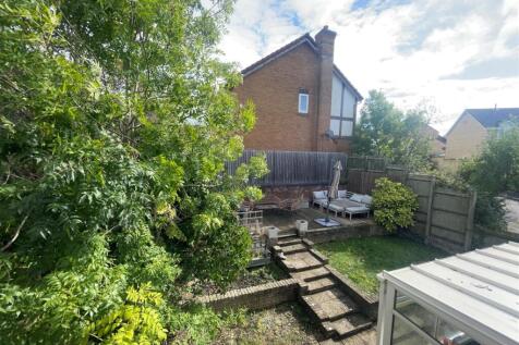 Rear Garden 4.jpg