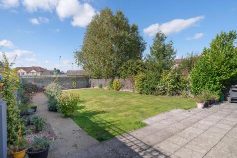 22 Hardenhuish Avenue-10.jpg