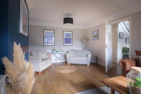 11 Erleigh Drive-32.jpg