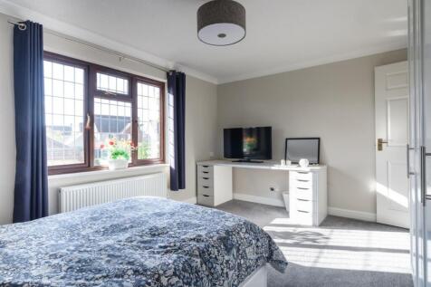 11 Erleigh Drive-14.jpg