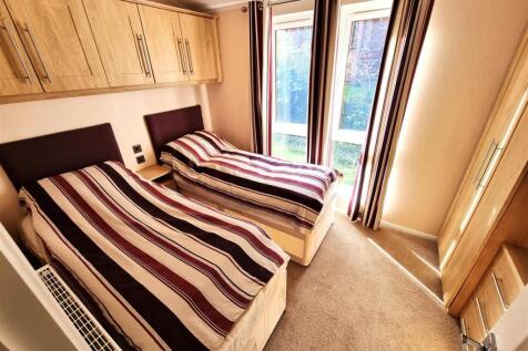 Twin Bedroom