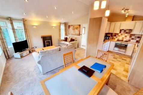 Kitchen &amp; Dining