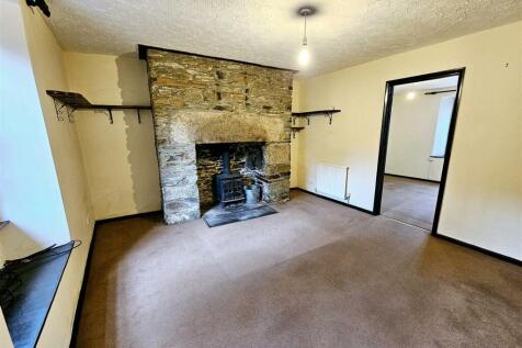 Living Room.jpg