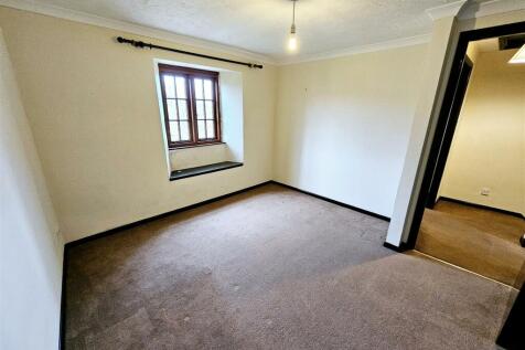 Bedroom 2.jpg
