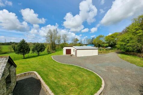 Elevated driveway &amp; workshop.jpg