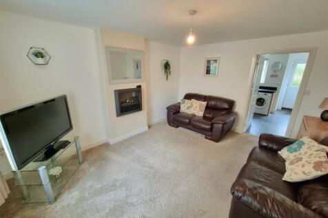 Sitting room 1.jpg