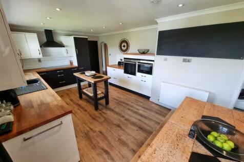Kitchen &#43; Dining.jpg