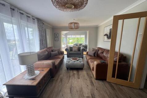 Living Room.jpeg