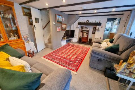 Living Room 2.jpg