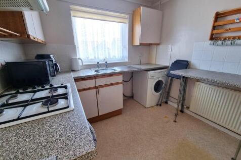 Kitchen new 2.jpg