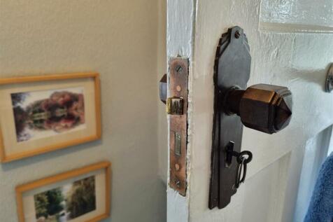 Door Handle.jpg
