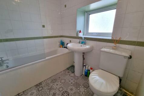 Bathroom.jpg