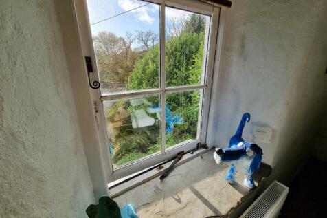 Bedroom window.jpg