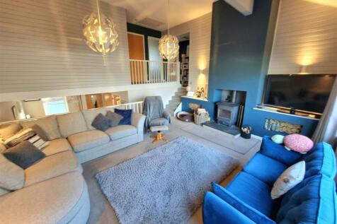 Sitting room 1.jpg