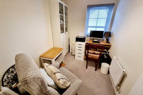 Bed 3.jpg