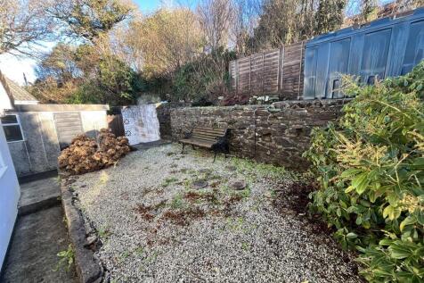 Middle Garden.JPG