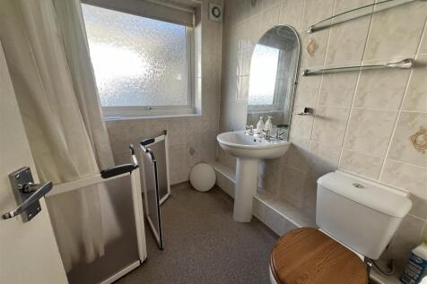 Wet room.JPG