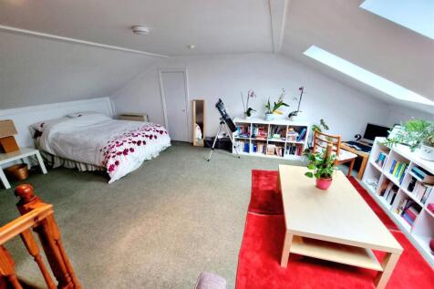 Bed 4.jpg