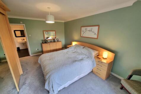 Bed 1.2.jpg
