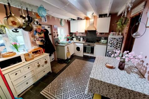 Kitchen &amp; dining room.jpg