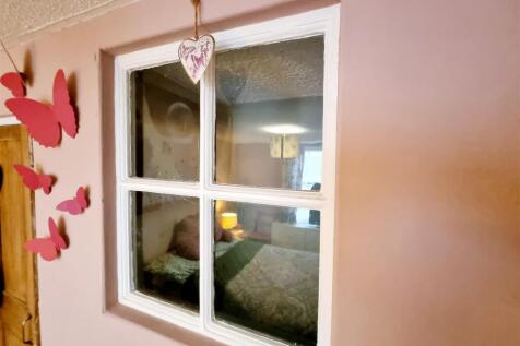 Internal window.jpg
