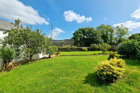 Front garden.jpg