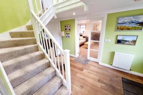 Hallway 1.jpg