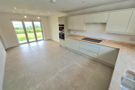 Kitchen &amp; dining.jpg