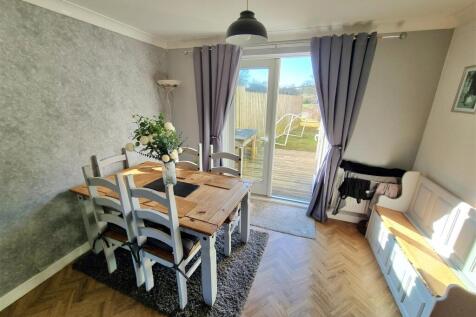 Dining area.jpg