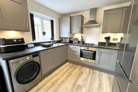 Kitchen 1.jpeg