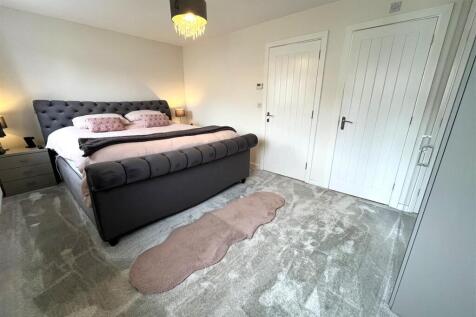 Bedroom 1.jpeg