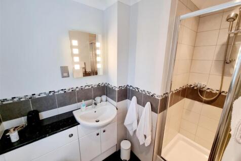 Bedroom 2 En-Suite