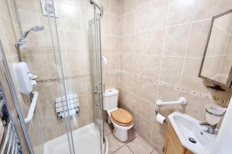 Ensuite.jpg