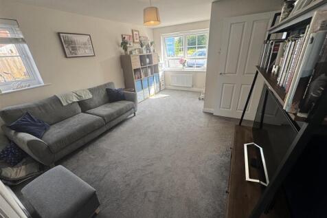 Sitting room 1.jpg