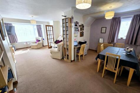 Living Room/Dining Room