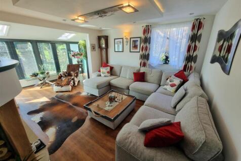 Sitting room.jpg