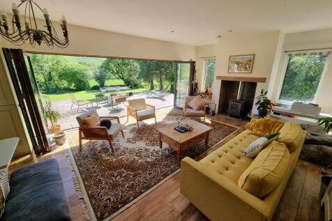 Sitting room.jpg