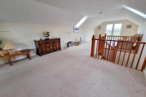 Dining living area.jpg