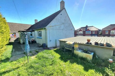 Rear Garden 1.jpg