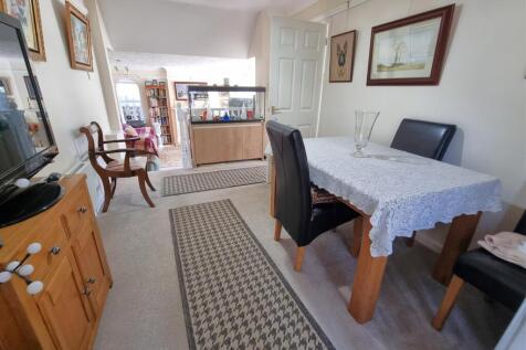 Dining Room 1.jpg