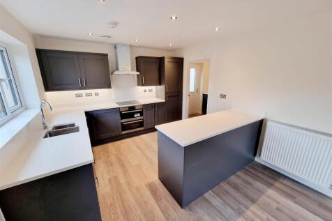 Kitchen Area.jpg