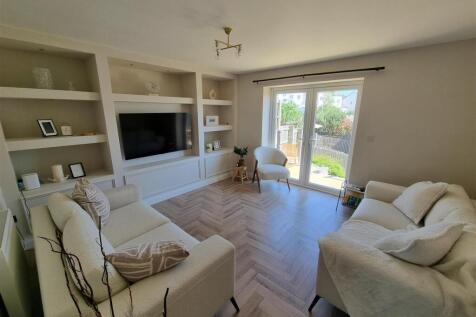 Sitting room.jpg